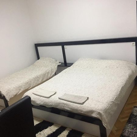 Majestic Rooms&Apartments 프릴레프 외부 사진