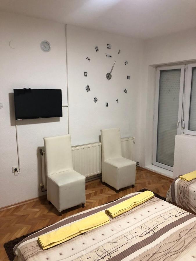 Majestic Rooms&Apartments 프릴레프 외부 사진