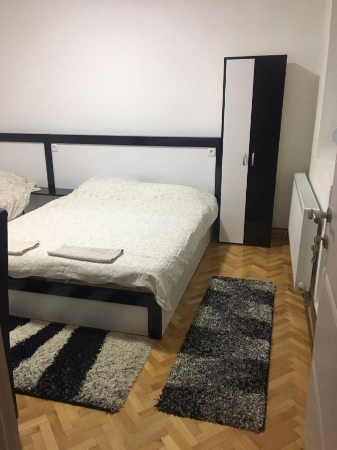 Majestic Rooms&Apartments 프릴레프 외부 사진